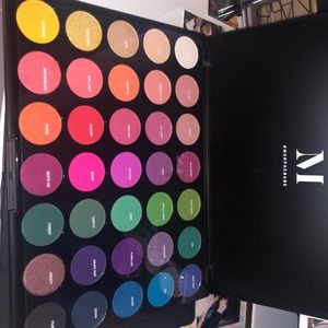 Morphe 35B Palette